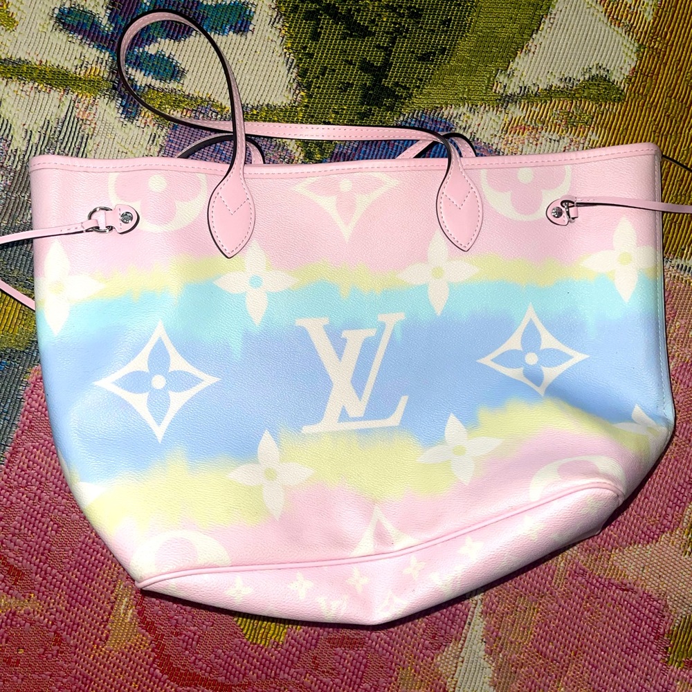 AUTHENTIC Louis Vuitton tote, used but good condition